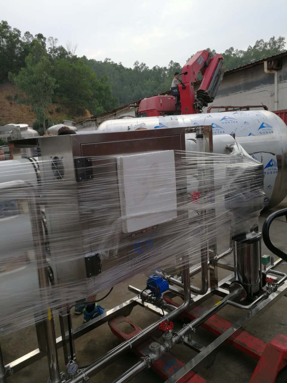 PET Bottle Filling Line Process Flow: A Technical Guide to Key Stages and Equipment Selection