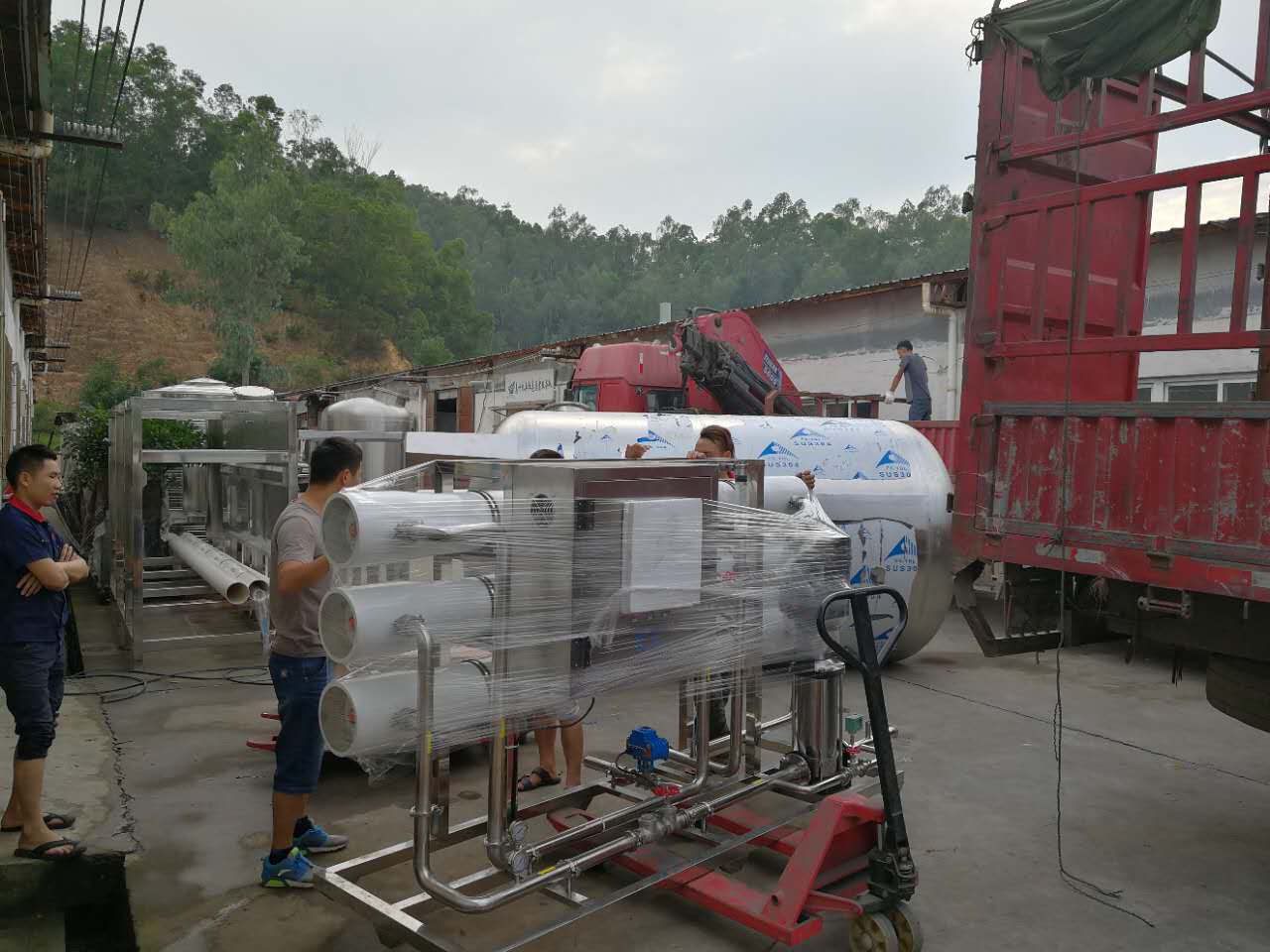 How a Bottled Water Capping Mechanism Ensures Seal Integrity: Torque Control, Detection, and Process Stability