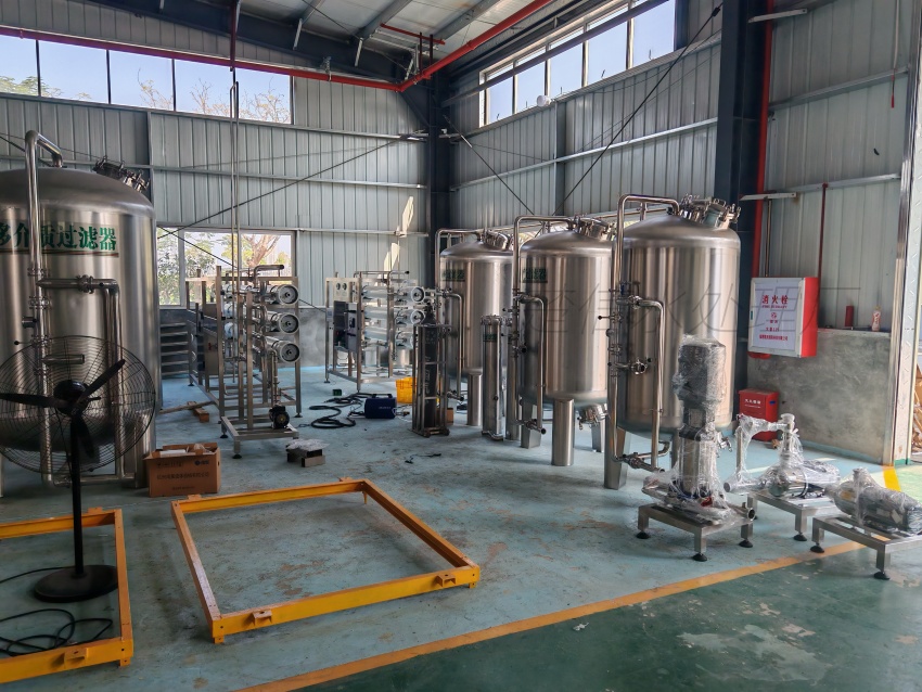 Fully Automatic Bottled Spring Water Filling Line: Common Mistakes in Process Design and Capacity Planning