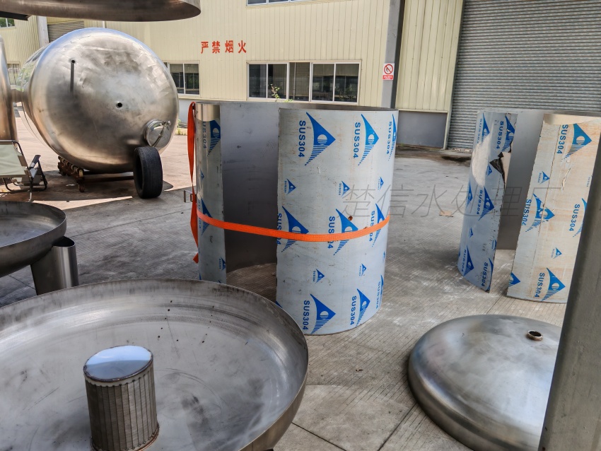 How a 5L Large-Bottle Water Filler Works: Understanding the Cleaning, Filling, and Capping Sequence