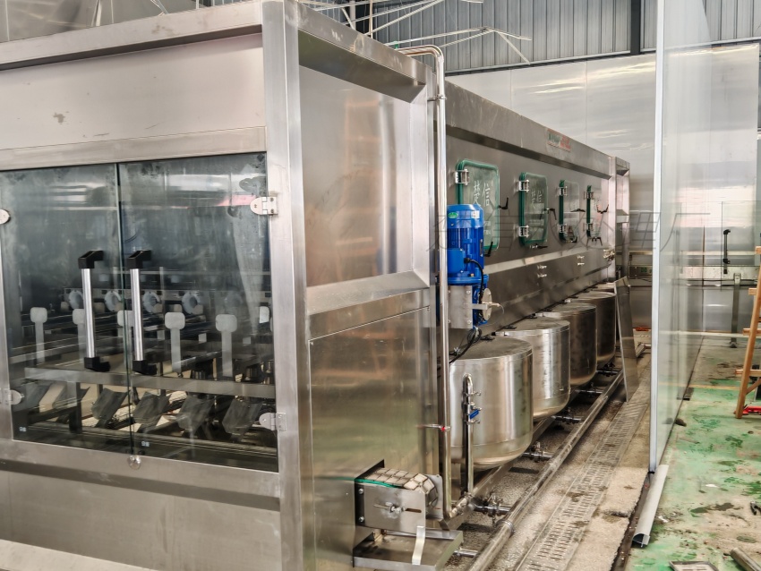 How a 3-in-1 Bottling Machine Works: Process Logic, Core Components & Real-World Application Boundaries